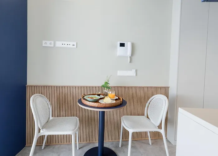 Aspasios Bonjardim Appartement *