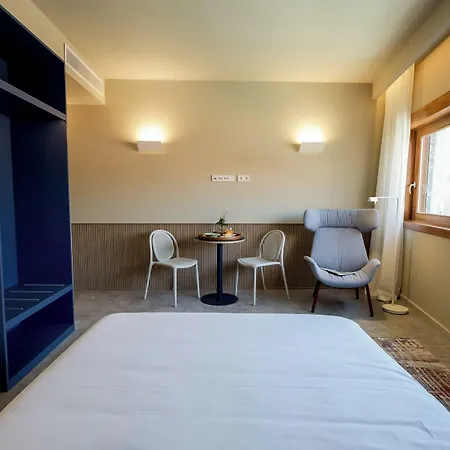 Aspasios Bonjardim بورتو