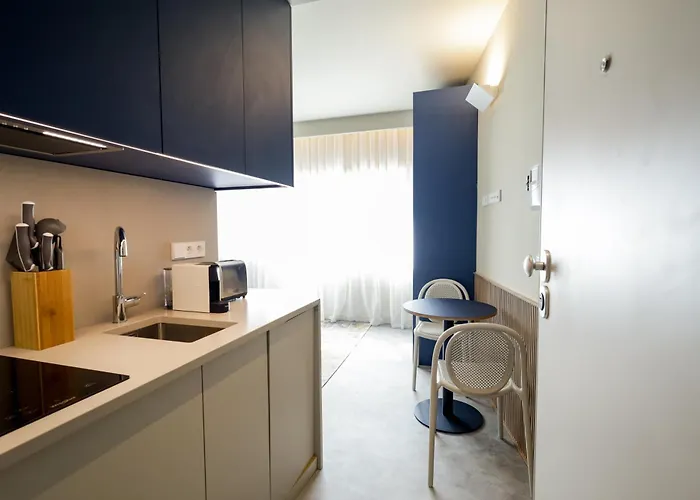 Aspasios Bonjardim Apartament *